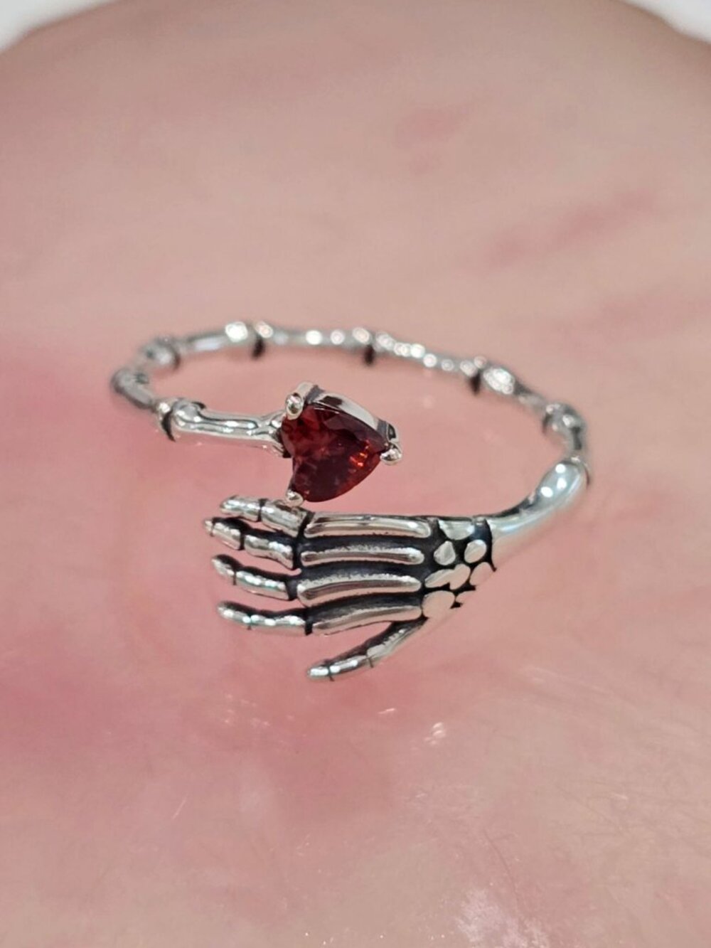 Artisan ✦ Skeleton Hand Garnet Heart Ring ✦ Sterling Silver Goth Punk Size 8 NWT - Picture 7 of 8